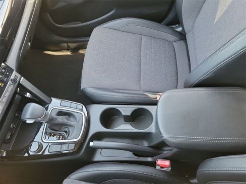 Used 2025 Kia Seltos S image 22