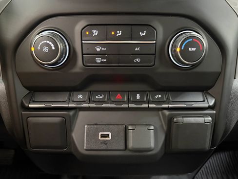 Used 2020 Chevrolet Silverado 1500 Custom w/ Custom Value Package AWD/4WD image 24