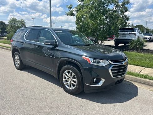 Used 2019 Chevrolet Traverse LT w/ LPO, Floor Liner Package FWD image 2