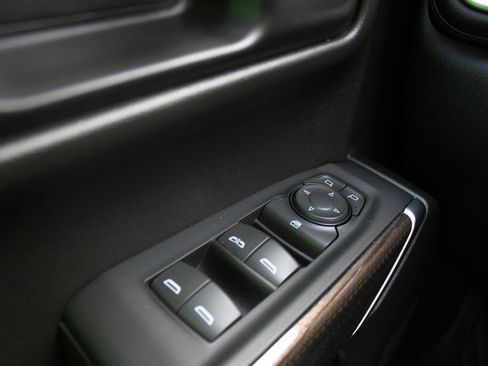 Used 2022 Chevrolet Silverado 1500 RST image 18