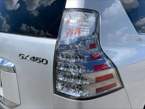 Used 2015 Lexus GX 460 w/ Premium Package AWD/4WD image 30
