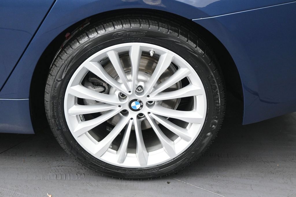 Used 2023 BMW 530i xDrive w/ Convenience Package AWD/4WD image 40