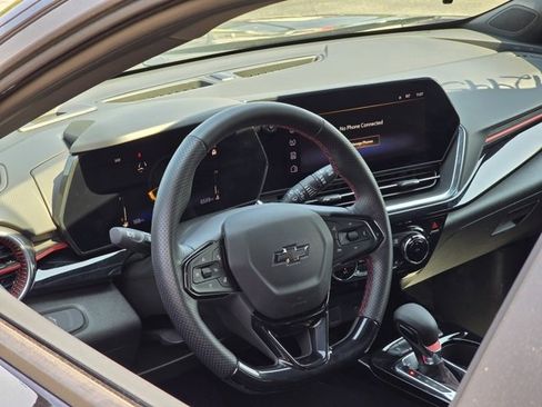 Used 2025 Chevrolet Trax RS w/ Driver Confidence Package image 18