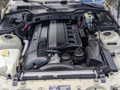 Used 2001 BMW Z3 2.5i RWD image 17