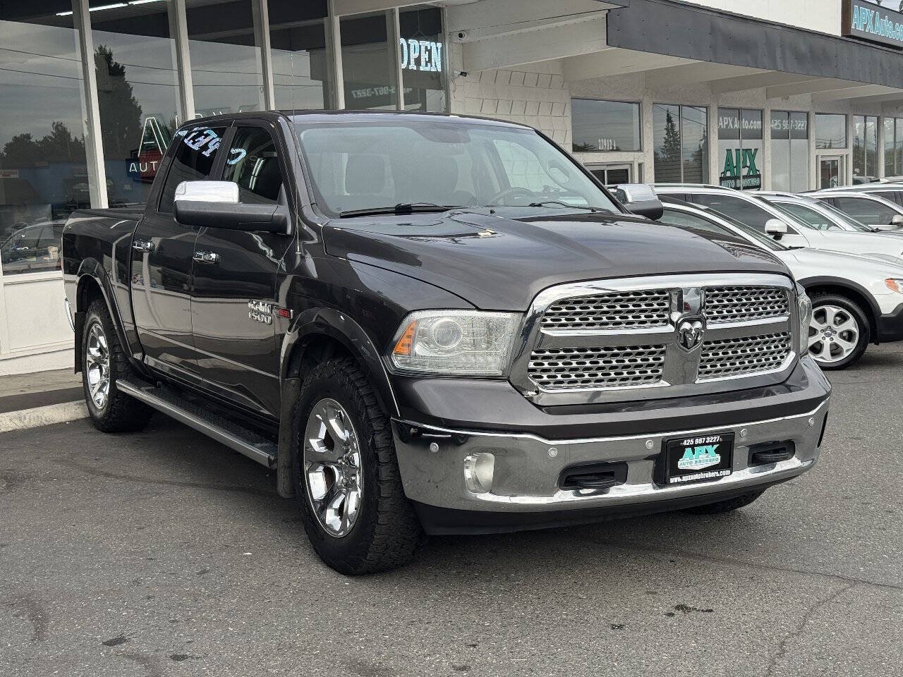 Used 2015 RAM 1500 Laramie AWD/4WD image 9