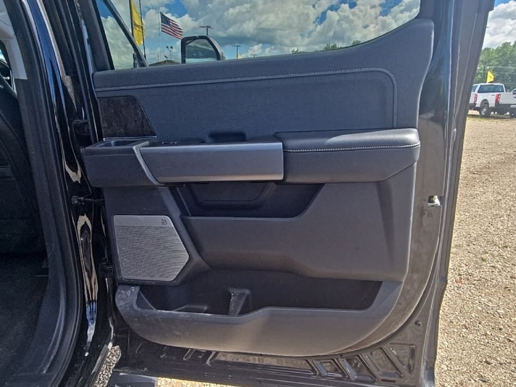 Used 2025 Ford F250 Lariat AWD/4WD image 25