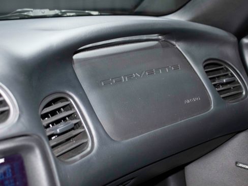 Used 2002 Chevrolet Corvette Z06 w/ Memory Pkg image 39