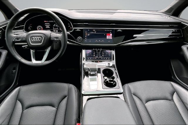 Used 2025 Audi Q7 3.0T Premium Plus AWD/4WD image 7