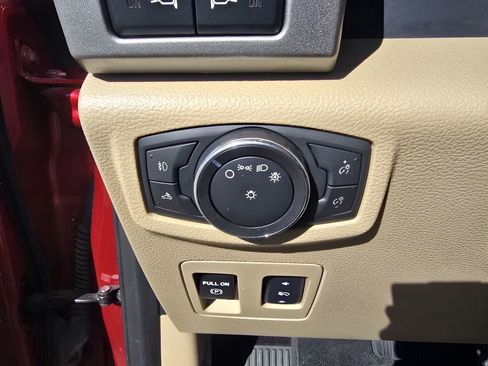 Used 2016 Ford F150 Lariat w/ Equipment Group 501A Mid image 19