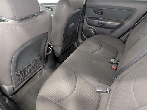 Used 2013 Kia Soul FWD image 19