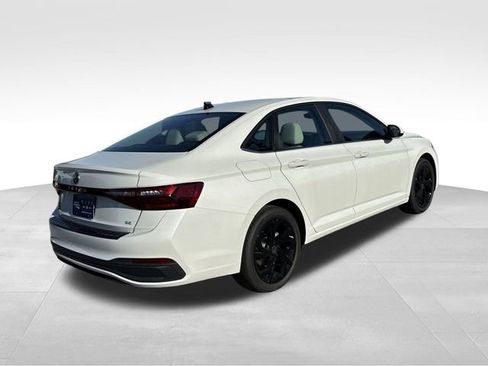 New 2026 Volkswagen Jetta SE FWD image 5