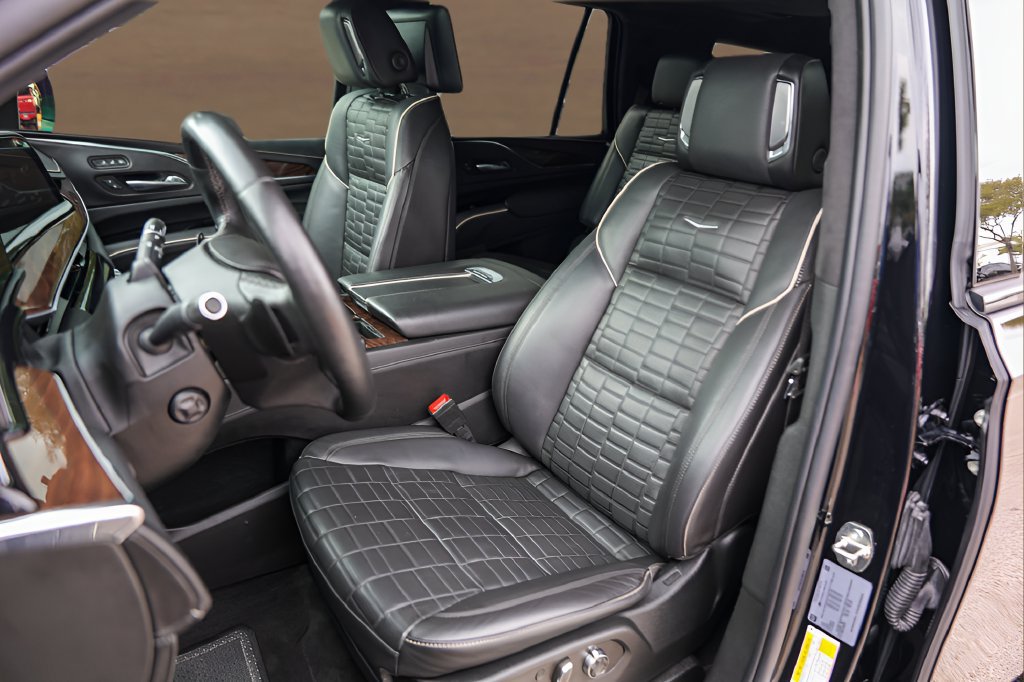 Used 2022 Cadillac Escalade Sport Platinum AWD/4WD image 7