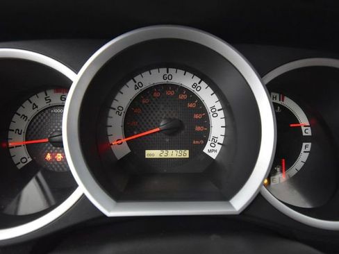 Used 2011 Toyota Tacoma 4x4 Double Cab image 24