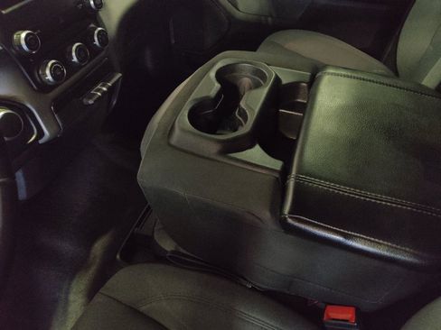 Used 2019 RAM 1500 Big Horn RWD image 26