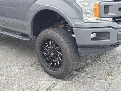 Used 2018 Ford F150 XLT w/ Equipment Group 302A Luxury AWD/4WD image 17