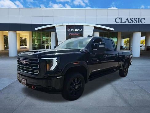 Used 2025 GMC Sierra 2500 AT4 w/ AT4 Premium Plus Package image 3