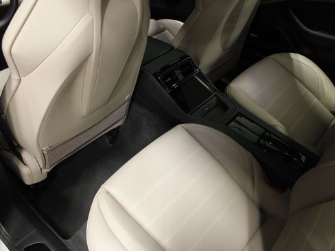 Used 2025 Porsche Panamera 4 image 43