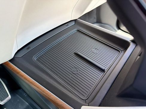 New 2026 Cadillac Vistiq Sport w/ LPO, Floor Liner Package AWD/4WD image 32