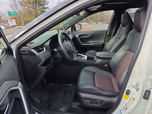 Certified 2022 Toyota RAV4 XSE image 15