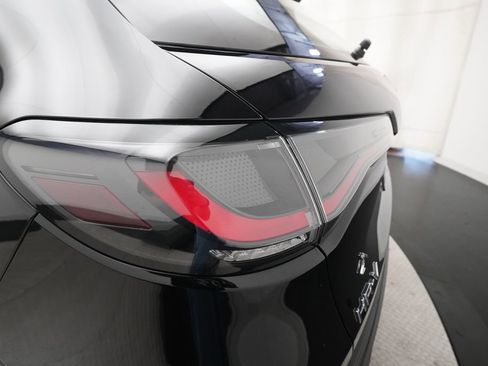 Certified 2024 Honda HR-V LX image 31