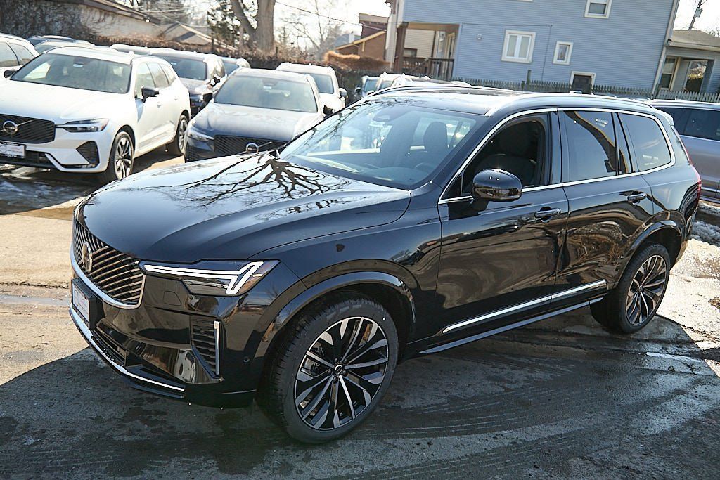 New 2026 Volvo XC90 B6 Plus w/ Protection Package Premier AWD/4WD image 6
