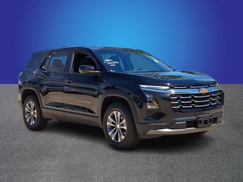 Used 2025 Chevrolet Equinox LT FWD image 3