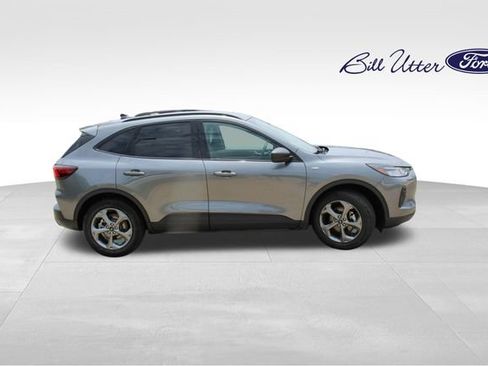 Used 2025 Ford Escape ST-Line FWD image 4