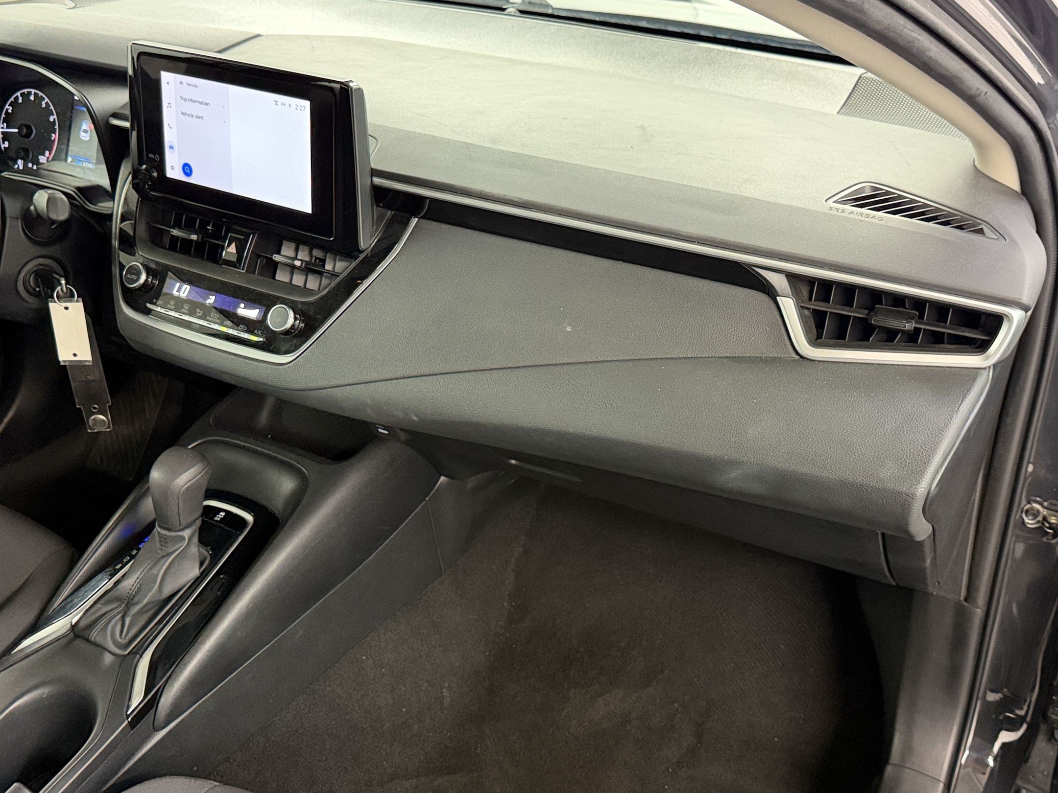 Used 2024 Toyota Corolla LE FWD image 28