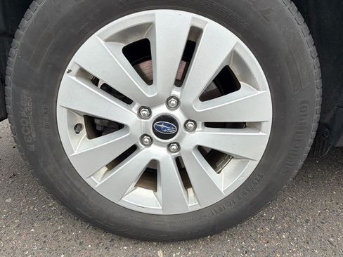 Used 2019 Subaru Outback 2.5i Premium AWD/4WD image 6