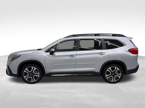 Used 2023 Subaru Ascent Limited w/ Technology Package AWD/4WD image 5