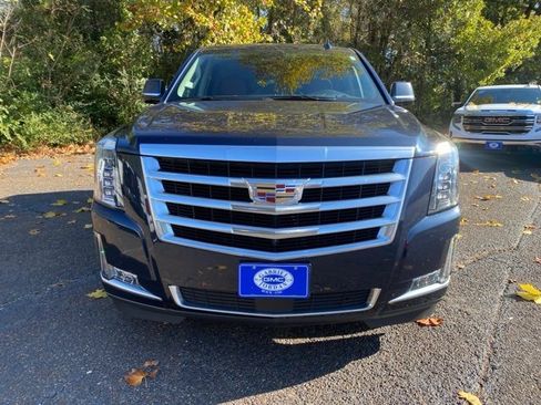 Used 2020 Cadillac Escalade Premium Luxury image 8