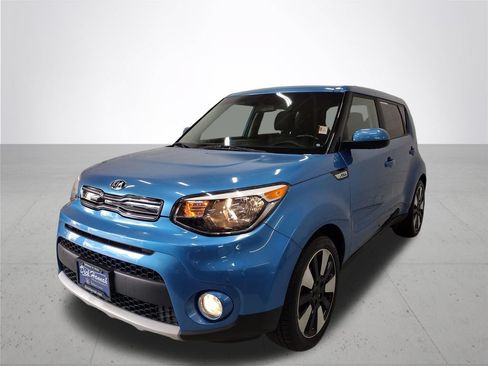 Used 2019 Kia Soul + FWD image 2