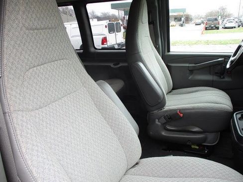 Used 2017 Chevrolet Express 3500 LT w/ LT Preferred Equipment Group image 13