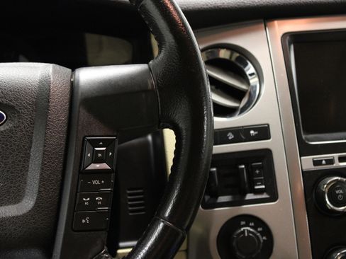 Used 2017 Ford Expedition EL XLT w/ Equipment Group 202A AWD/4WD image 26