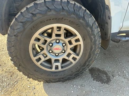 Used 2023 Toyota 4Runner SR5 AWD/4WD image 13