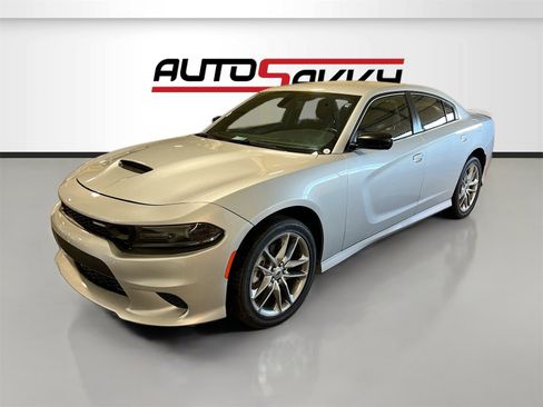 Used 2023 Dodge Charger GT image 3