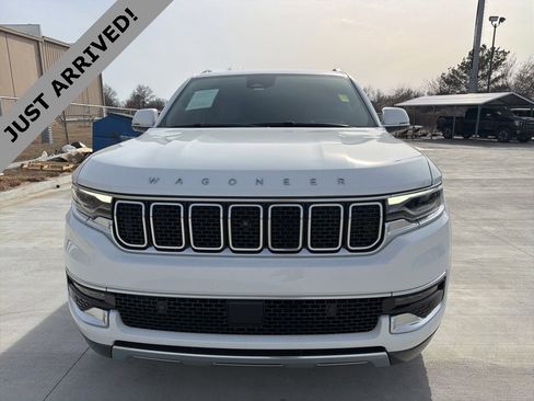 Used 2022 Jeep Wagoneer Series III w/ Convenience Group I image 2