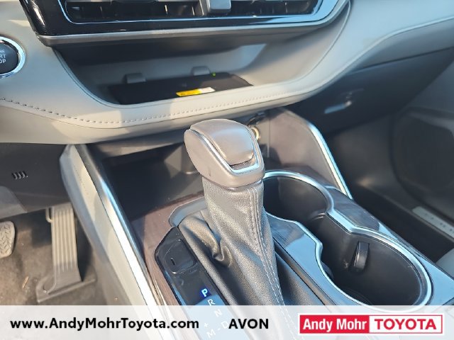 Used 2023 Toyota Highlander Limited FWD image 15