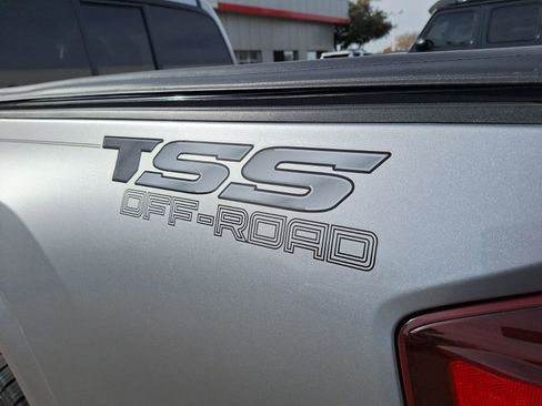 Used 2022 Toyota Tacoma SR image 14