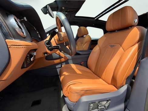 Used 2023 Bentley Bentayga AWD/4WD image 33