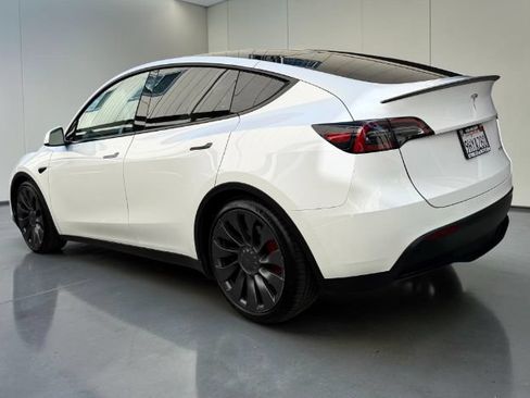 Used 2023 Tesla Model Y Performance AWD/4WD image 4