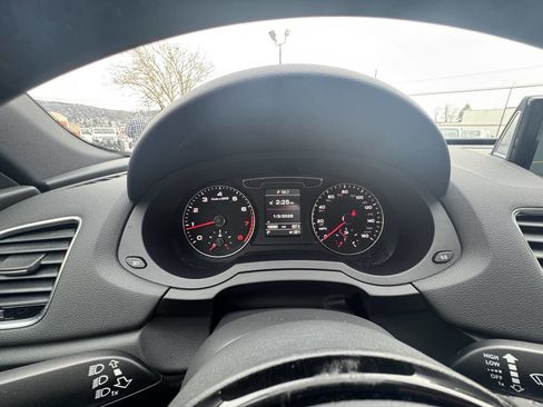 Used 2016 Audi Q3 2.0T Prestige image 34