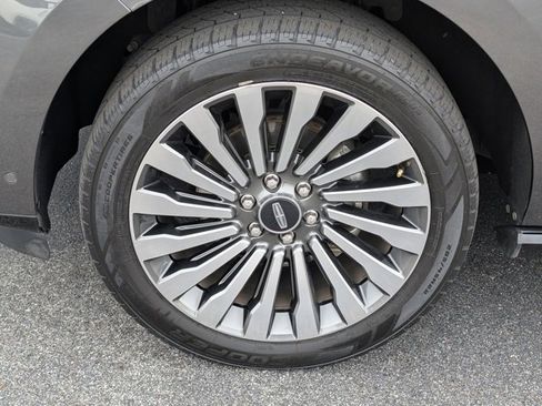 Used 2018 Lincoln Navigator Reserve w/ Technology Package image 34