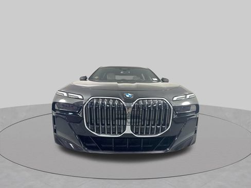 Used 2024 BMW 760i xDrive w/ Premium Package AWD/4WD image 26