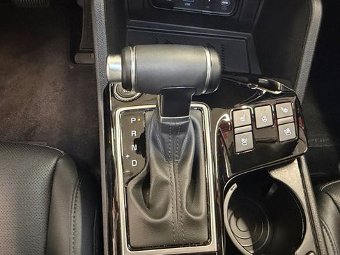 Used 2025 Kia Sportage SX FWD image 23