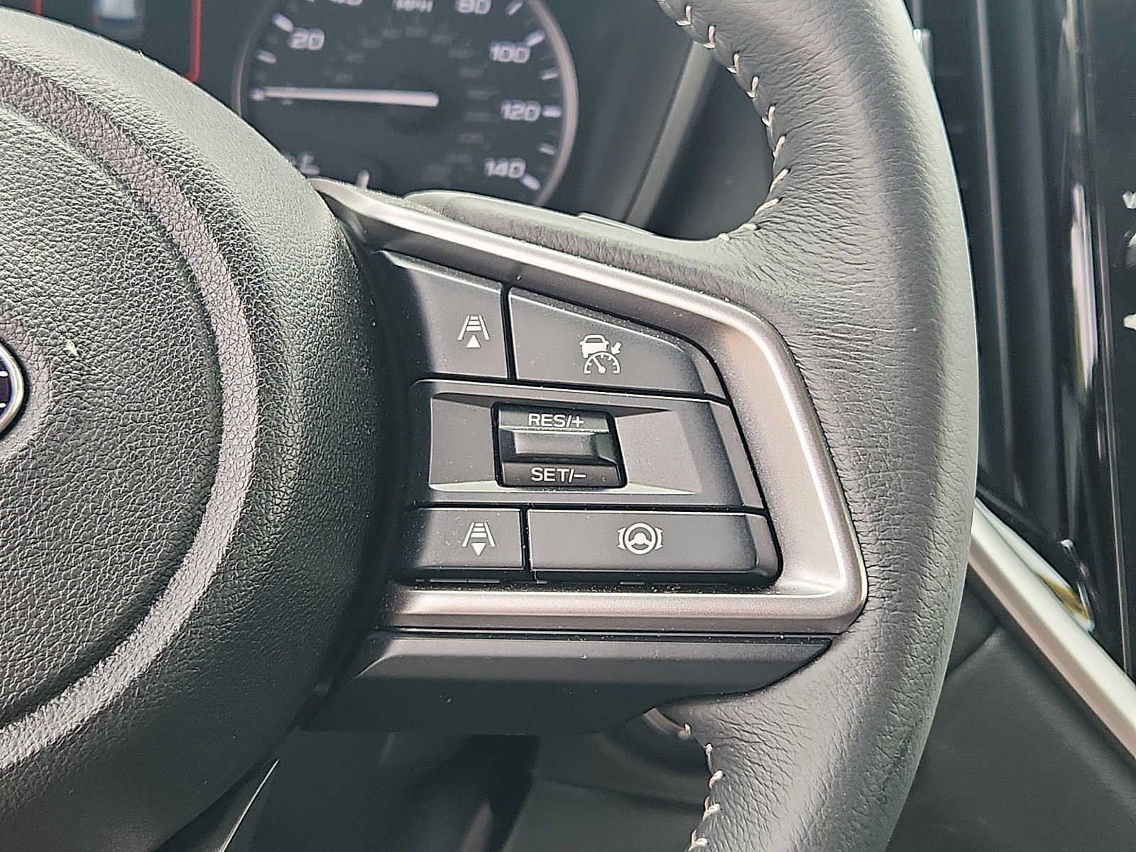 Used 2025 Subaru Ascent Premium AWD/4WD image 21