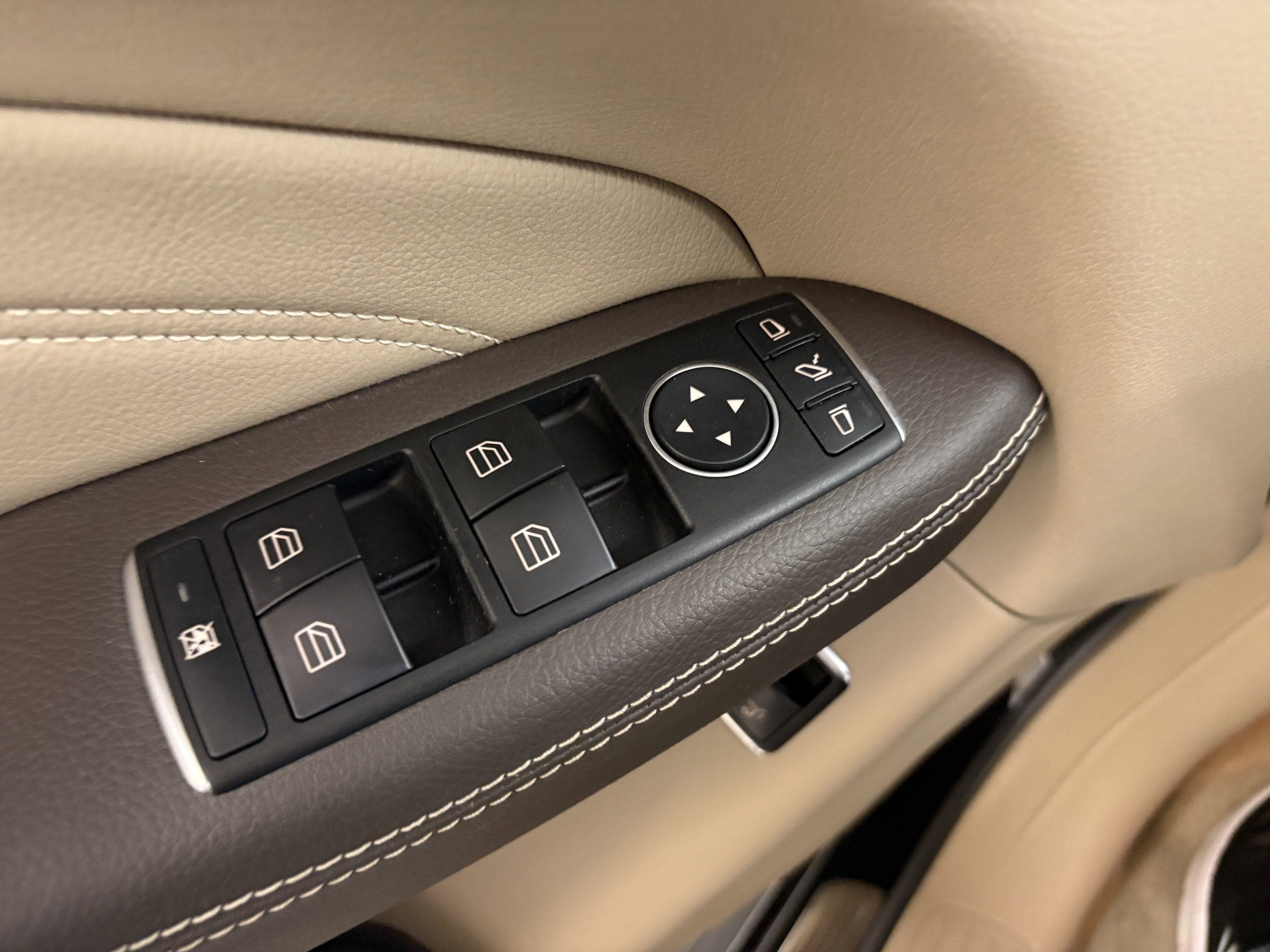 Used 2015 Mercedes-Benz ML 350 4MATIC image 28