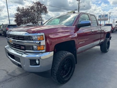 Used 2015 Chevrolet Silverado 2500 LTZ AWD/4WD image 9