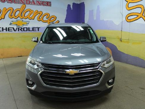 Used 2018 Chevrolet Traverse LT FWD image 3