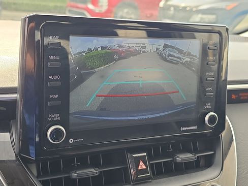 Used 2022 Toyota Corolla LE FWD image 23